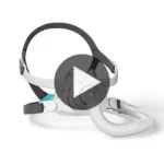 Ein Ausschnitt der AirFit F40 Full Face Maske von ResMed in der Seitenansicht vor weissem Hintergrund.